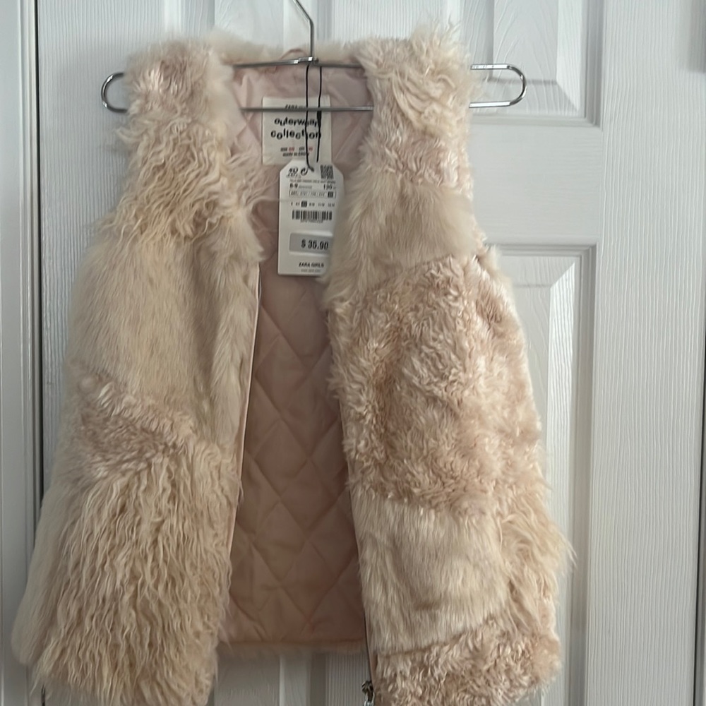 ZARA GIRLS NWT faux fur vest - Picture 2 of 6